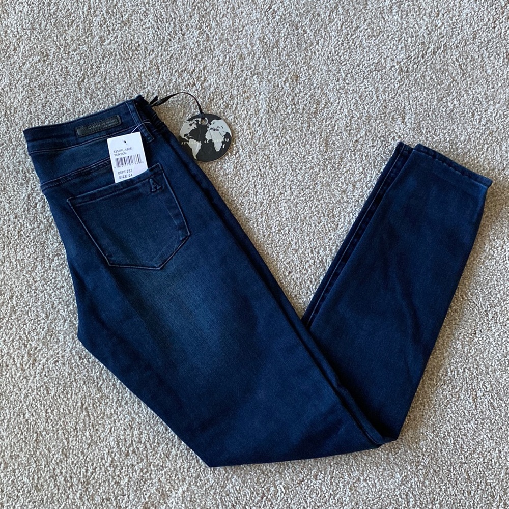 NWT Articles of Society mid-rise skinny jeans